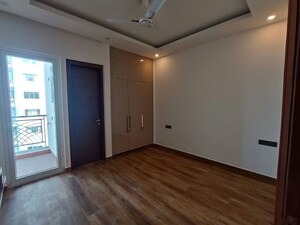 Room in 3 BHK Apartment at Anant Raj Ashok Estate, Sector 63a – for Rent