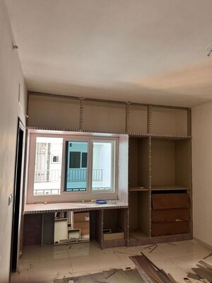 Room in 2 BHK Apartment at Rajapushpa Provincia, Narsingi – for Rent