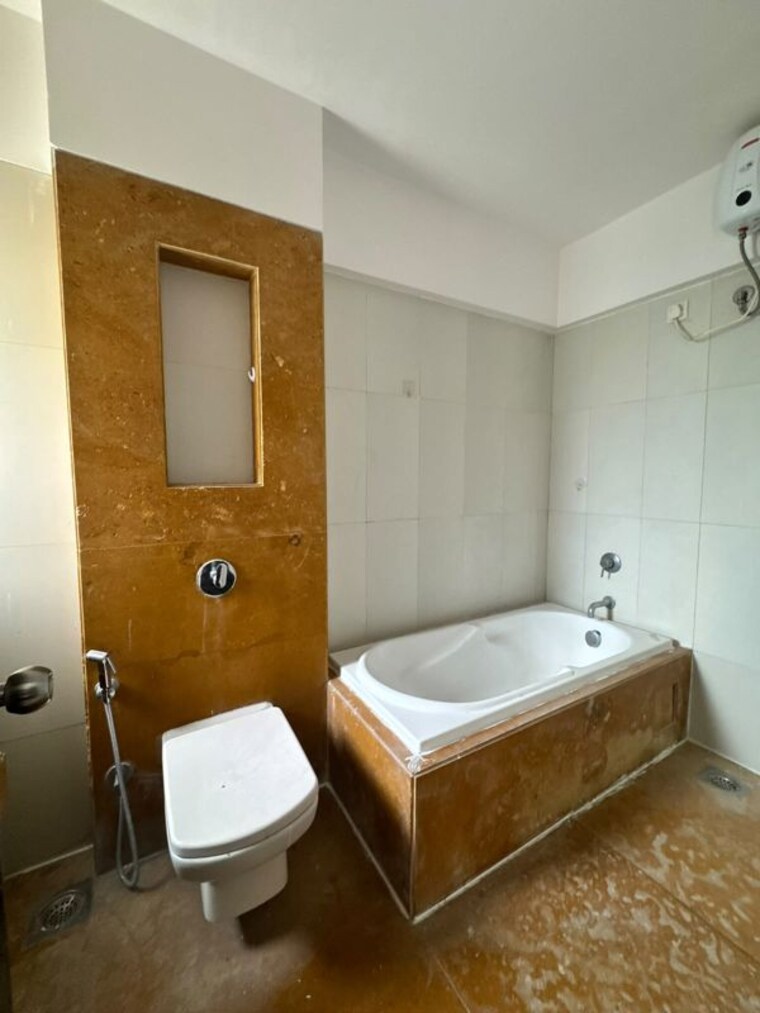 Bathroom, lodha-splendora 3 Bedroom 1124 Sq.Ft. Apartment In Ghodbunder Road Thane 10738733