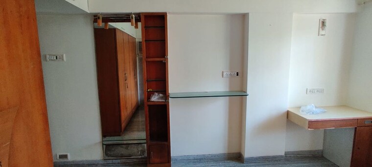 Room, andheri west 3 Bedroom 1200 Sq.Ft. Apartment In Andheri West Mumbai 10738767