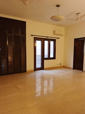 5 BHK Builder Floor For Rent in Panchsheel Park