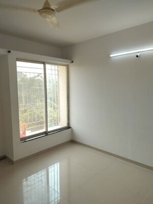 Room in 2 BHK Apartment at Choice Goodwill Valencia, Dhanori – for Rent
