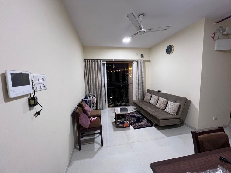 Living Room, vijay-orovia 1 Bedroom 393 Sq.Ft. Apartment In Ghodbunder Road Thane 10738974