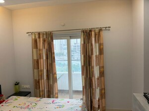 Room in 3 BHK Apartment at Riddhi Saphire, Narsingi – for Rent