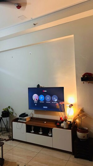 Furnished Amenities in 2 BHK Apartment at Gaur City 2 - 14th Avenue, Sector 16c Greater Noida – for Rent