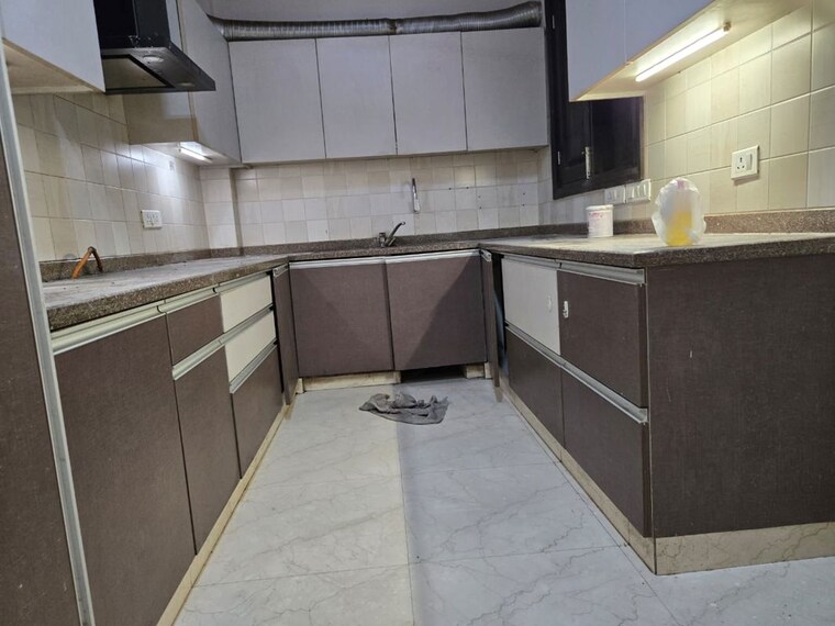 Kitchen, imperia-esfera 4 Bedroom 2400 Sq.Ft. Apartment In Sector 37c Gurgaon 10738980