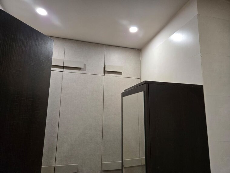 Room, imperia-esfera 4 Bedroom 2400 Sq.Ft. Apartment In Sector 37c Gurgaon 10738980