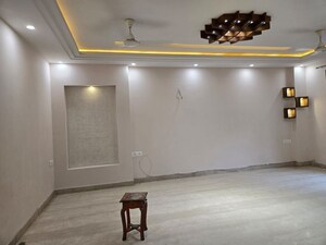 Room in 4 BHK Apartment at Imperia Esfera, Sector 37c – for Sale