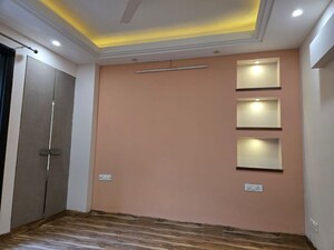 Room in 4 BHK Apartment at Imperia Esfera, Sector 37c – for Sale
