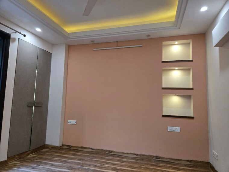 Room, imperia-esfera 4 Bedroom 2400 Sq.Ft. Apartment In Sector 37c Gurgaon 10738980