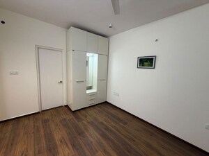 Room in 2 BHK Apartment at Godrej Aqua, International Airport Road – for Rent