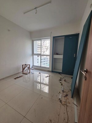 2 BHK Apartment For Rent in Godrej Emerald, Ghodbunder Road
