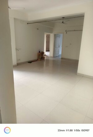 Room in 2 BHK Apartment at Maxblis White House, Sector 75 – for Rent