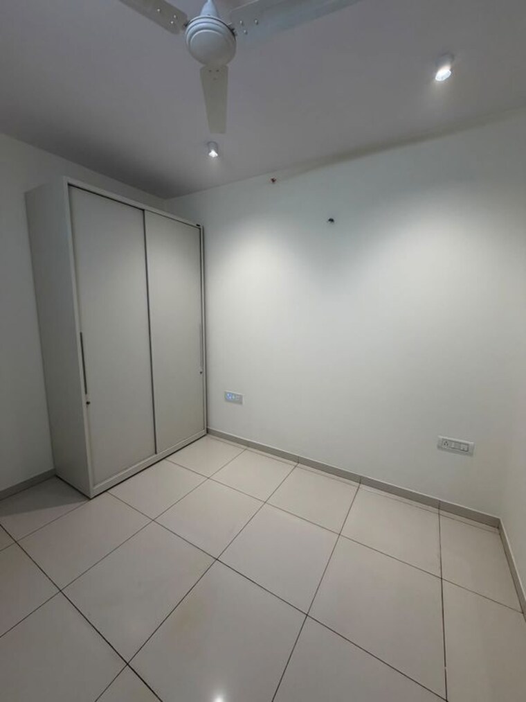 Room, godrej-aqua 2 Bedroom 1117 Sq.Ft. Apartment In International Airport Road Bangalore 10739034
