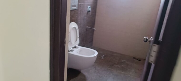 Bathroom, madhapur 3 Bedroom 1900 Sq.Ft. Apartment In Madhapur Hyderabad 10739001