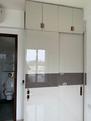 Kitchen in 3.5 BHK Apartment at Smart World Orchard, Sector 61 – for Rent