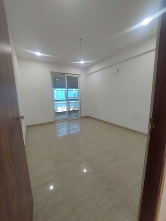 3.5 BHK 3360 Sq.Ft. Apartment in Amrapali Centurian Park