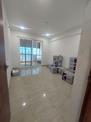 Furnished Amenities in 3.5 BHK Apartment at Amrapali Centurian Park, Tech Zone 4 Greater Noida – for Sale