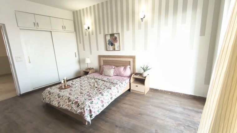 Bedroom, emaar-palm-gardens 3 Bedroom 1900 Sq.Ft. Apartment In Sector 83 Gurgaon 10739048