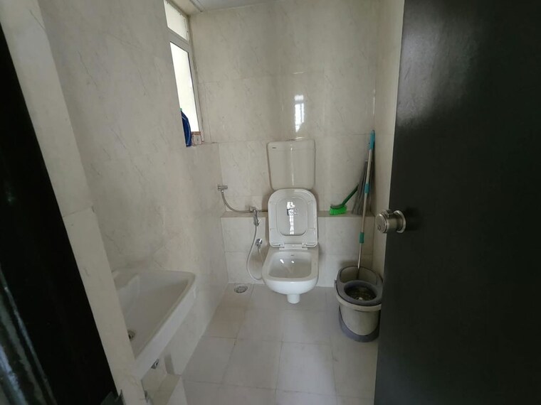 Bathroom, puranik-rumah-bali-phase-iii 1.5 Bedroom 900 Sq.Ft. Apartment In Ghodbunder Road Thane 10739065
