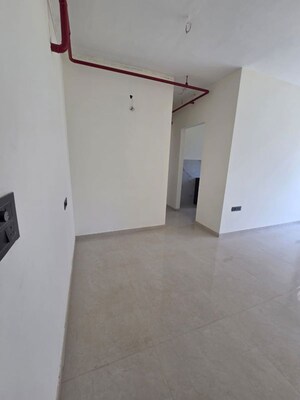 2 BHK Apartment For Rent in Ruparel Sky Green, Kandivali West