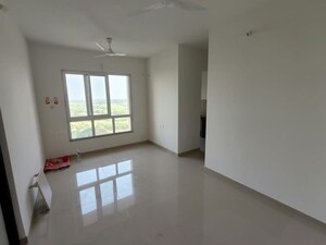 Room in 2 BHK Apartment at Puranik Rumah Bali, Ghodbunder Road – for Rent