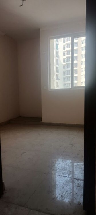 2 BHK +  835 Sq.Ft. Apartment in Amrapali Kingswood