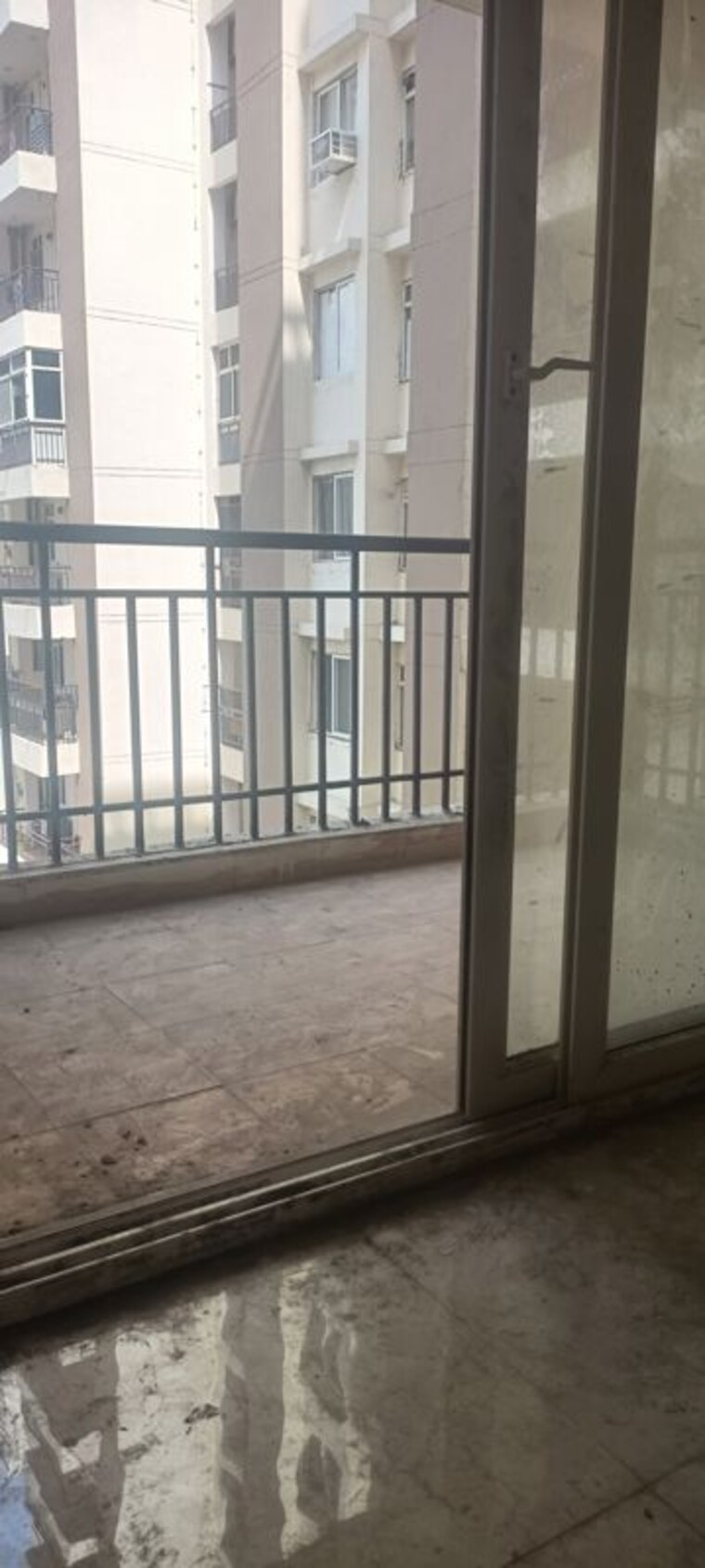 Room, amrapali-kingswood 2 Bedroom 835 Sq.Ft. Apartment In Sector 4 Greater Noida Greater Noida 10739137