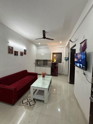 Team Area in 1 BHK Builder Floor at Sector 53 – for Rent