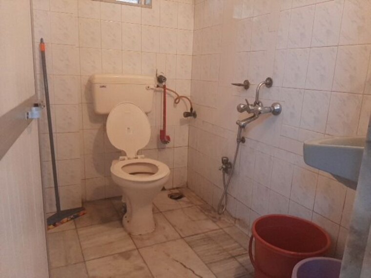 Bathroom, vashi-omkar-chs  650 Sq.Ft. Apartment In Vashi Sector 12 Navi Mumbai 10739162