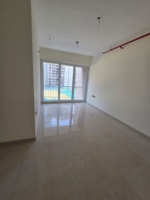 Room in 2 BHK Apartment at Kandivali West – for Rent