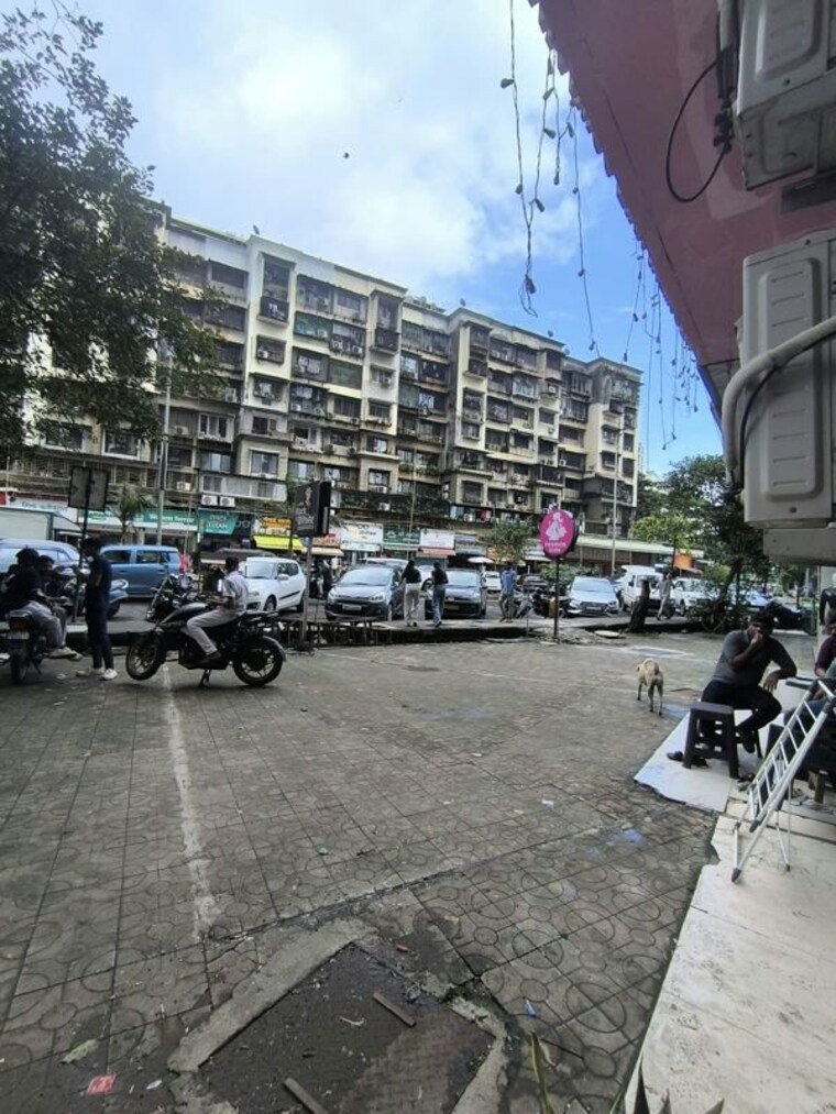  Parking, seawoods-garden Commercial Shop 225 Sq.Ft. In Sanpada Navi Mumbai 10739158