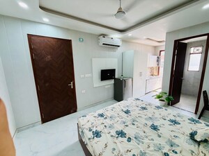 Bedroom in 1 RK Builder Floor at Sector 38 – for Rent