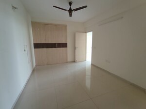 Room in 3 BHK Apartment at Tulip Violet, Sector 69 – for Rent