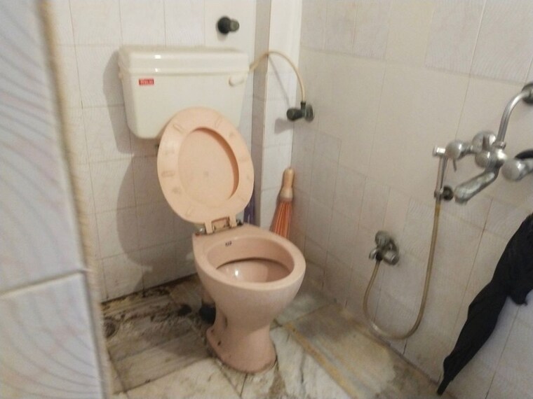 Bathroom, sector 4 kopar khairane 4 Bedroom 1550 Sq.Ft. Apartment In Sector 4 Kopar Khairane Navi Mumbai 10739236