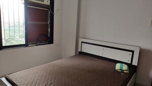 Room in 2 BHK Apartment at Lake Florence, Powai – for Rent
