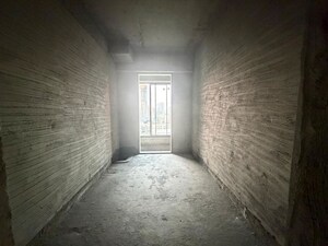 Room in 3 BHK Apartment at Matunga East – for Sale