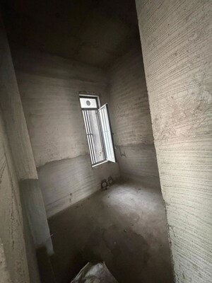 Building Lobby in 3 BHK Apartment at Matunga East – for Sale