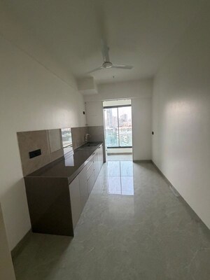 Room in 3 BHK Apartment at Matunga East – for Sale