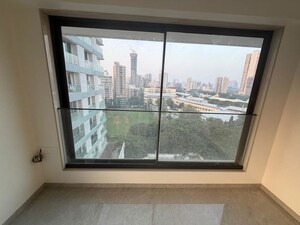 Room in 3 BHK Apartment at Matunga East – for Sale