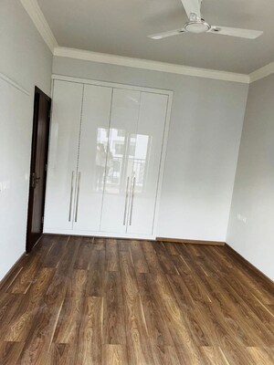 Room in 3 BHK Apartment at Sohna – for Rent