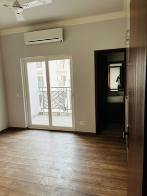 Room in 3 BHK Apartment at Sohna – for Rent