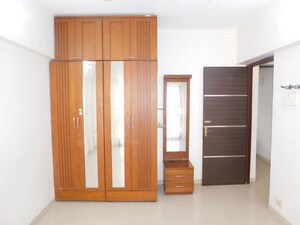 Room in 3 BHK Apartment at Andheri West – for Rent