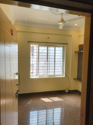 Room in 1 BHK Apartment at Koramangala – for Rent