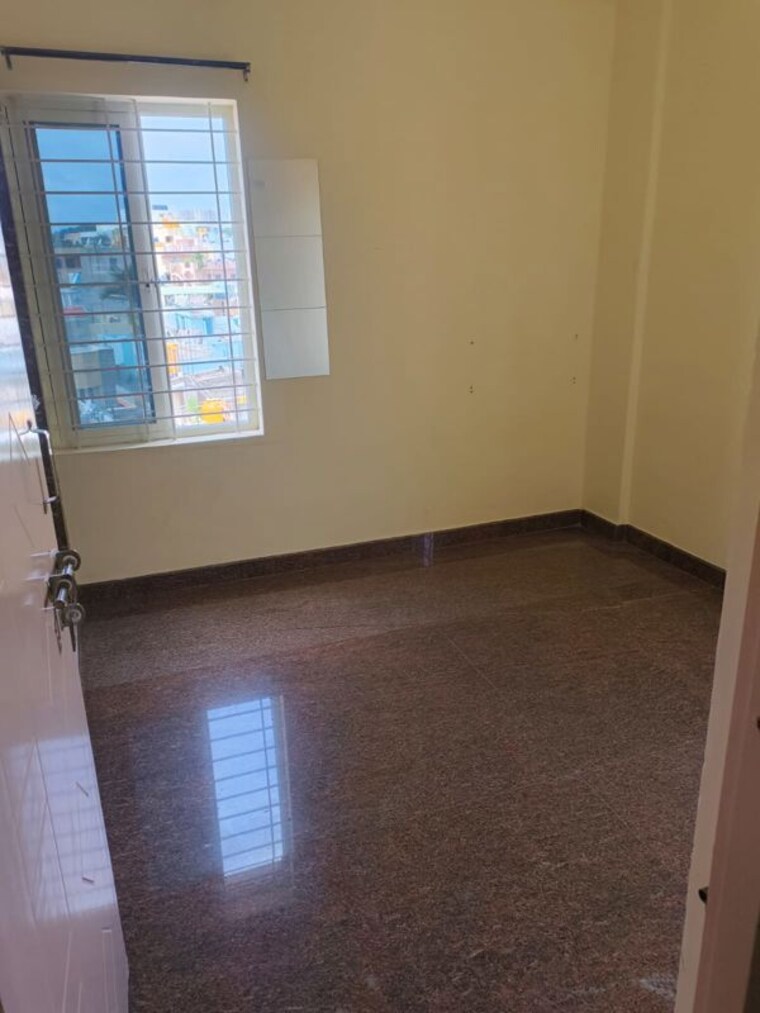 Room, koramangala 1 Bedroom 800 Sq.Ft. Apartment In Koramangala Bangalore 10729792