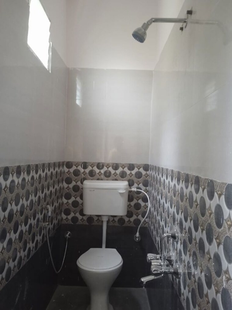 Bathroom, ejipura 2 Bedroom 900 Sq.Ft. Apartment In Ejipura Bangalore 10730821