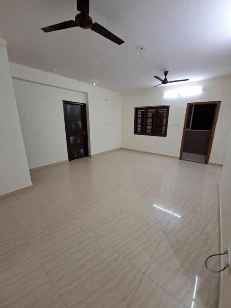 Room, ejipura 3 Bedroom 1100 Sq.Ft. Apartment In Ejipura Bangalore 10730835