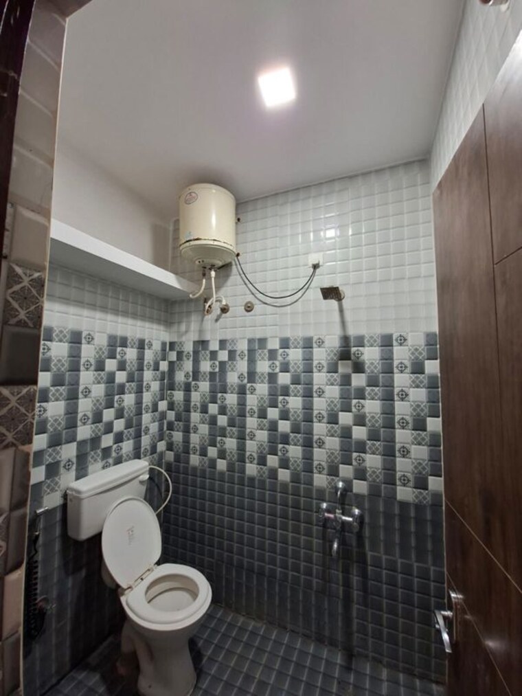 Attached Bathroom, ejipura 3 Bedroom 1100 Sq.Ft. Apartment In Ejipura Bangalore 10730835