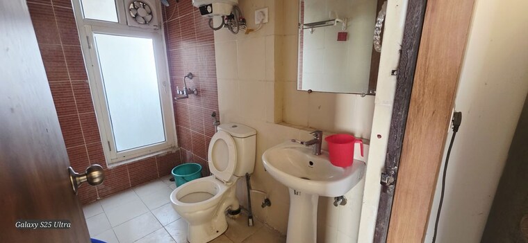 Bathroom, mahagun-mywoods 2 Bedroom 960 Sq.Ft. Apartment In Sector 16c Greater Noida Greater Noida 10739345