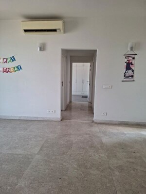 Room in 4 BHK Builder Floor at Sector 72 – for Sale